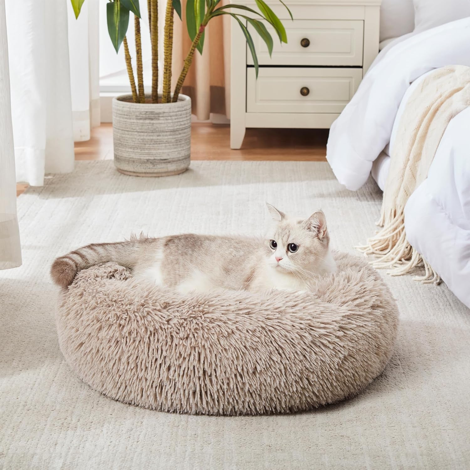Calming Donut Cuddler Bed for Dogs and Cats, Anti-Anxiety Plush Faux Fur Cushion for Small to Medium Pets (20"/24"/27"/30")